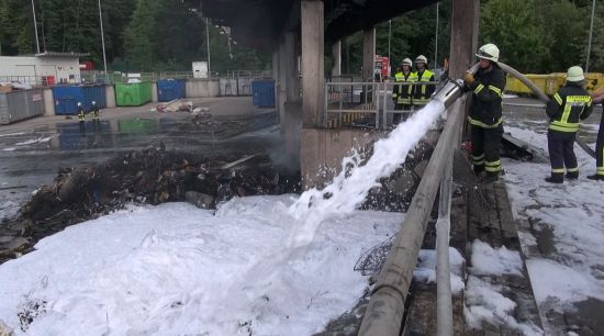 Feuer Brand Abfallwirtschaftbetrieb AWZ Niederzissen