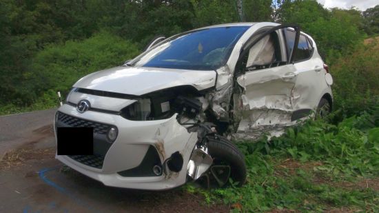 M3 prallt in Kleinwagen: 3 Verletzte nach schwerem Verkehrsunfall