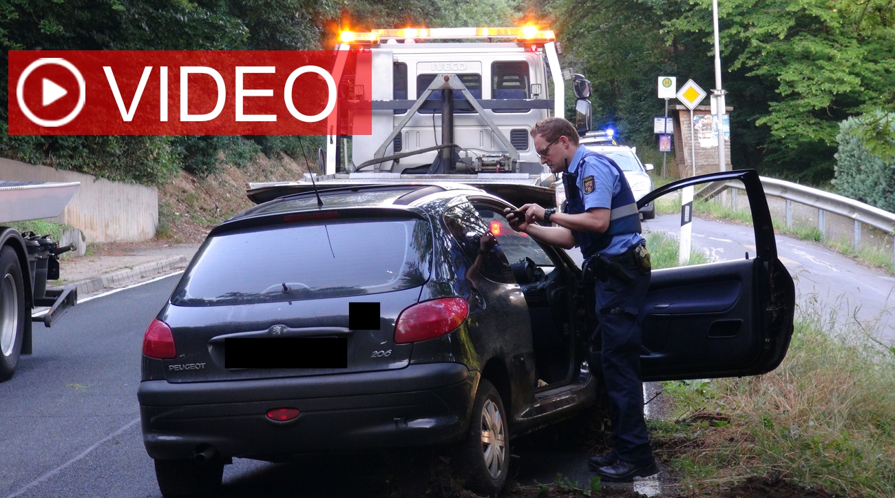 2 Männer verhaftet, 1 Person flüchtig: Peugeot liefert Verfolgungsfahrt mit Polizei