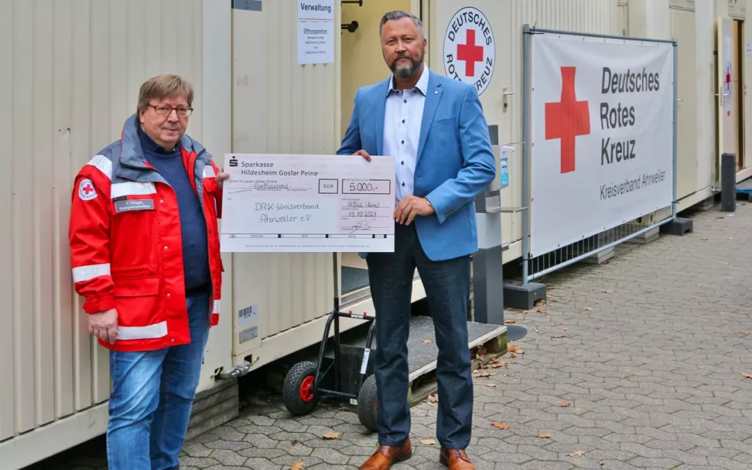 Spende von Rotkreuzlern für die DRK-Flutopferhilfe Ahr 5.000 Euro aus dem südlichen Niedersachsen