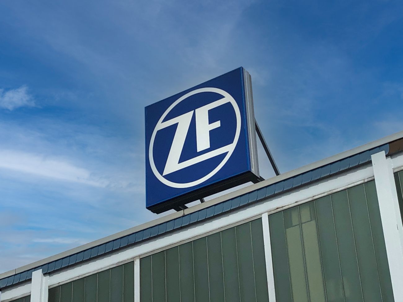 Autozulieferer ZF verlegt Standort nach Niederzissen 280 Mitarbeiter arbeiten ab 2024 im Industriegebiet Brohltal Ost