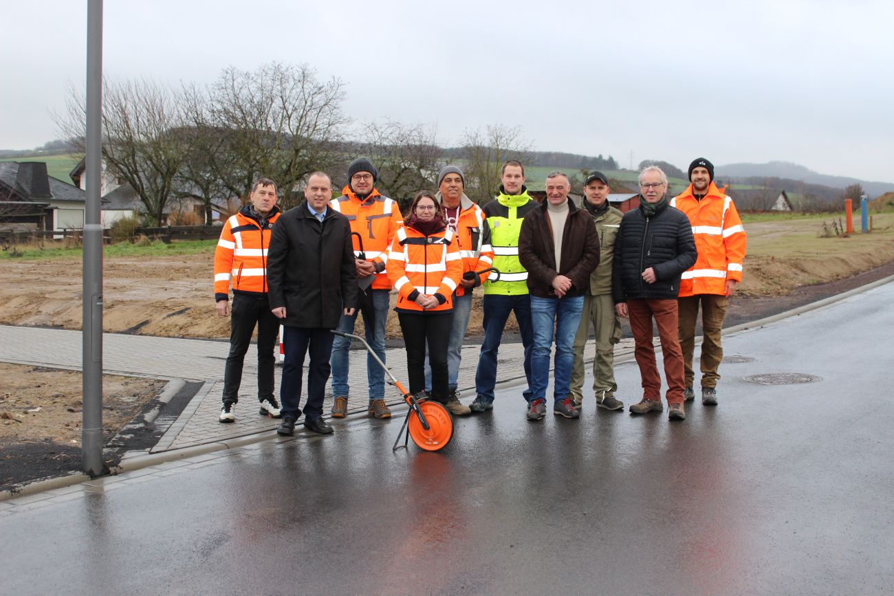 Erschließungsarbeiten im neuen Baugebiet von Königsfeld abgeschlossen Vermarktung der Grundstücke läuft sehr gut