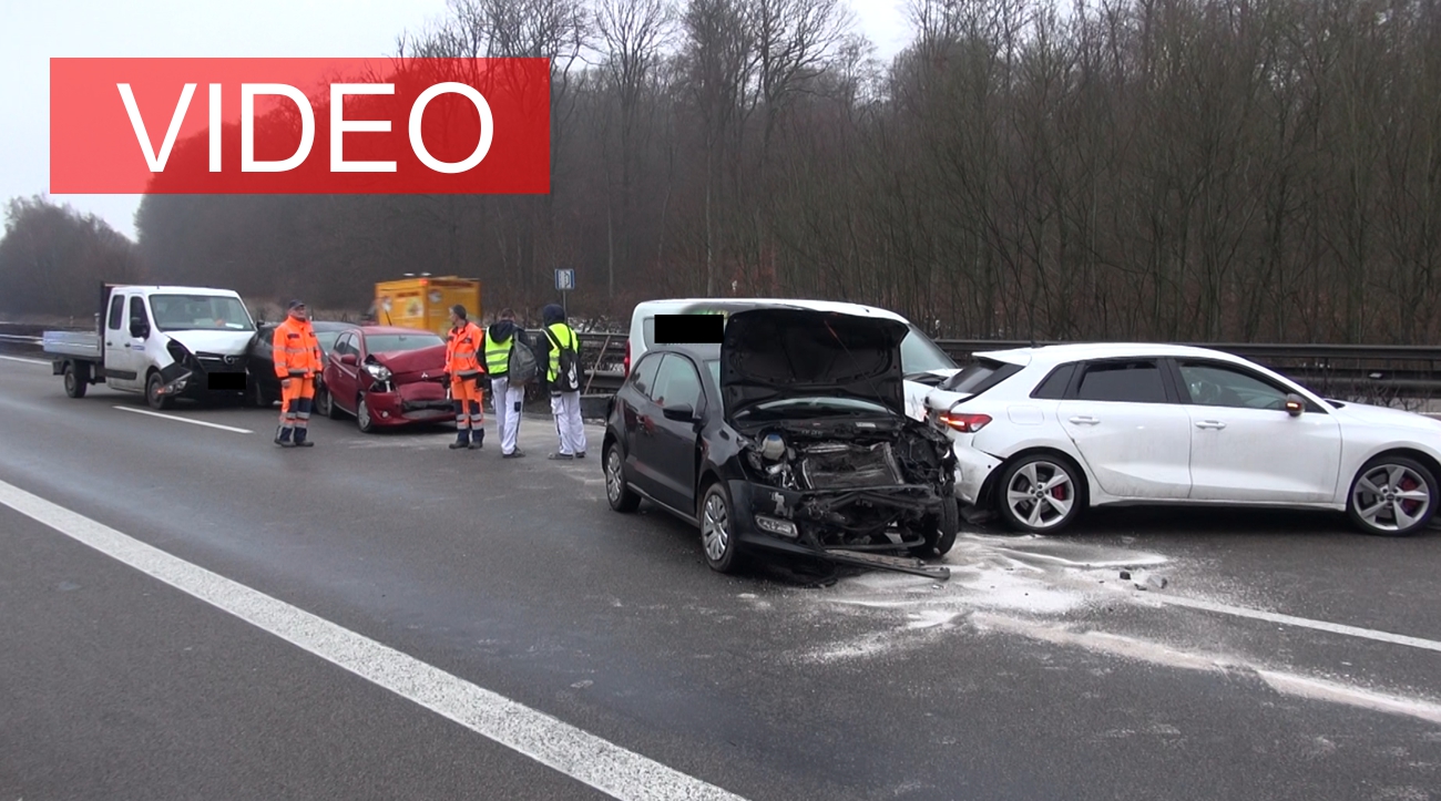 Massenkarambolage  auf A61 mit 14 Fahrzeugen 6 Verletzte zwischen Niederzissen und Sinzig