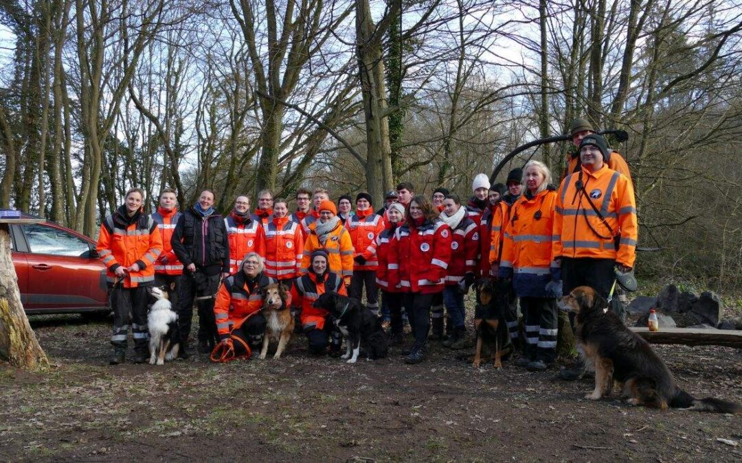 DRK Wehr übte mit Rettungshundestaffel Ahrtal