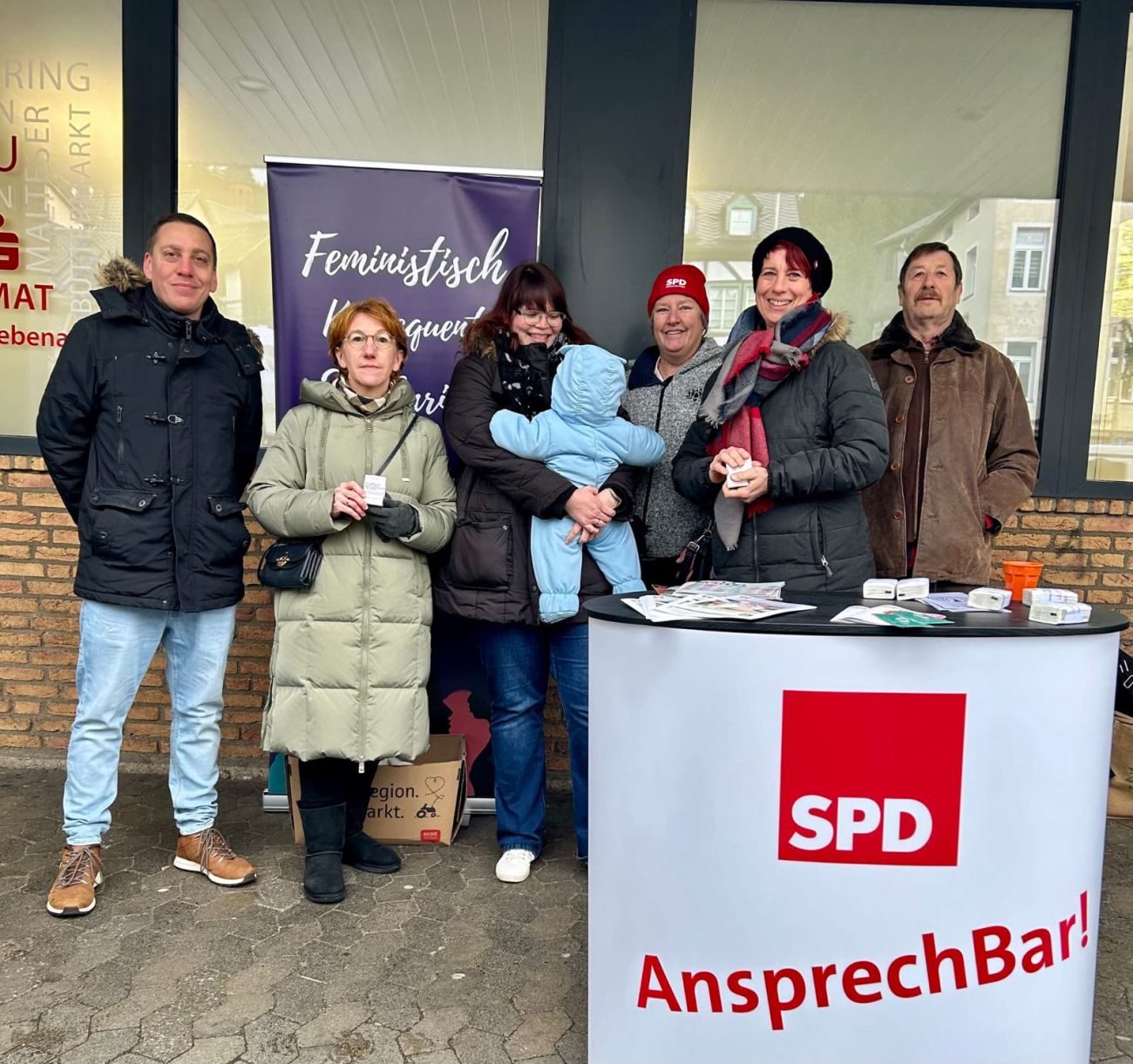Tag gegen Gewalt an Frauen: SPD-Frauen setzen starkes Zeichen in Adenau