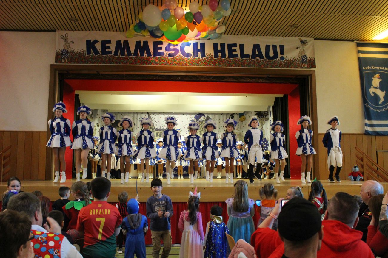 Leyberghalle Kempenich war bei Kindersitzung fest in Kinderhand