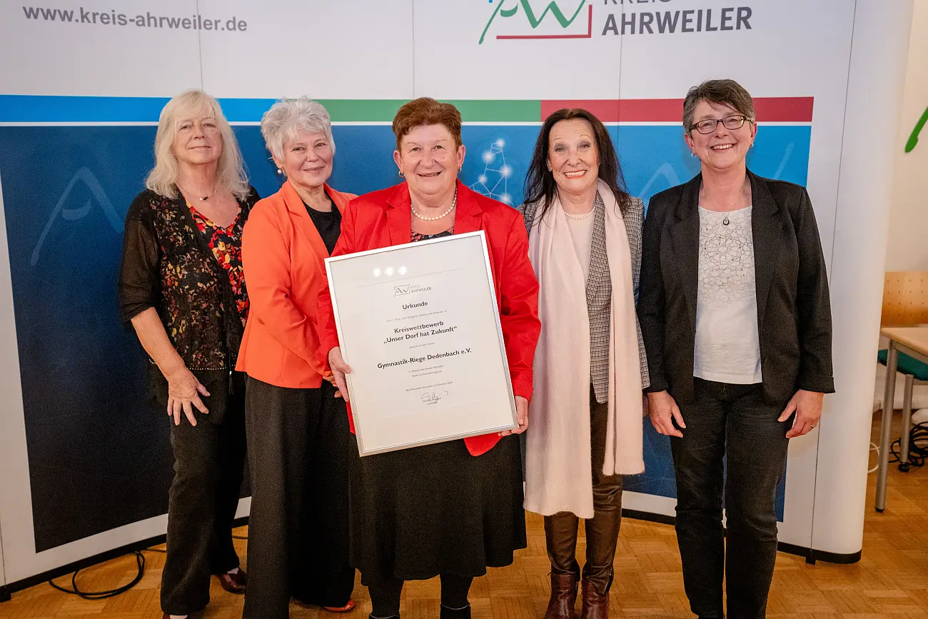 Gymnastik-Riege Dedenbach gewinnt beim Wettbewerb ‚Unser Dorf hat Zukunft‘ den ersten Platz Kategorie Vereine/Initiativen