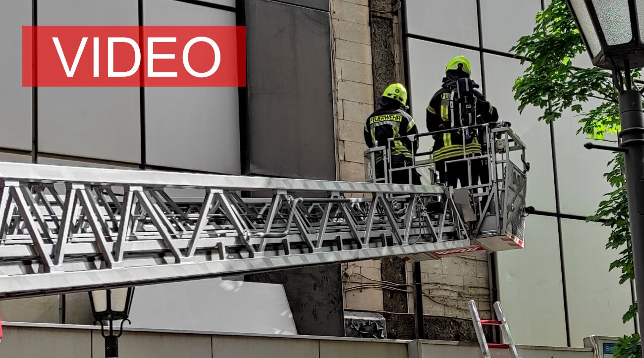 Feuer am Kaufhaus Moses: 39 Menschen wurden evakuiert