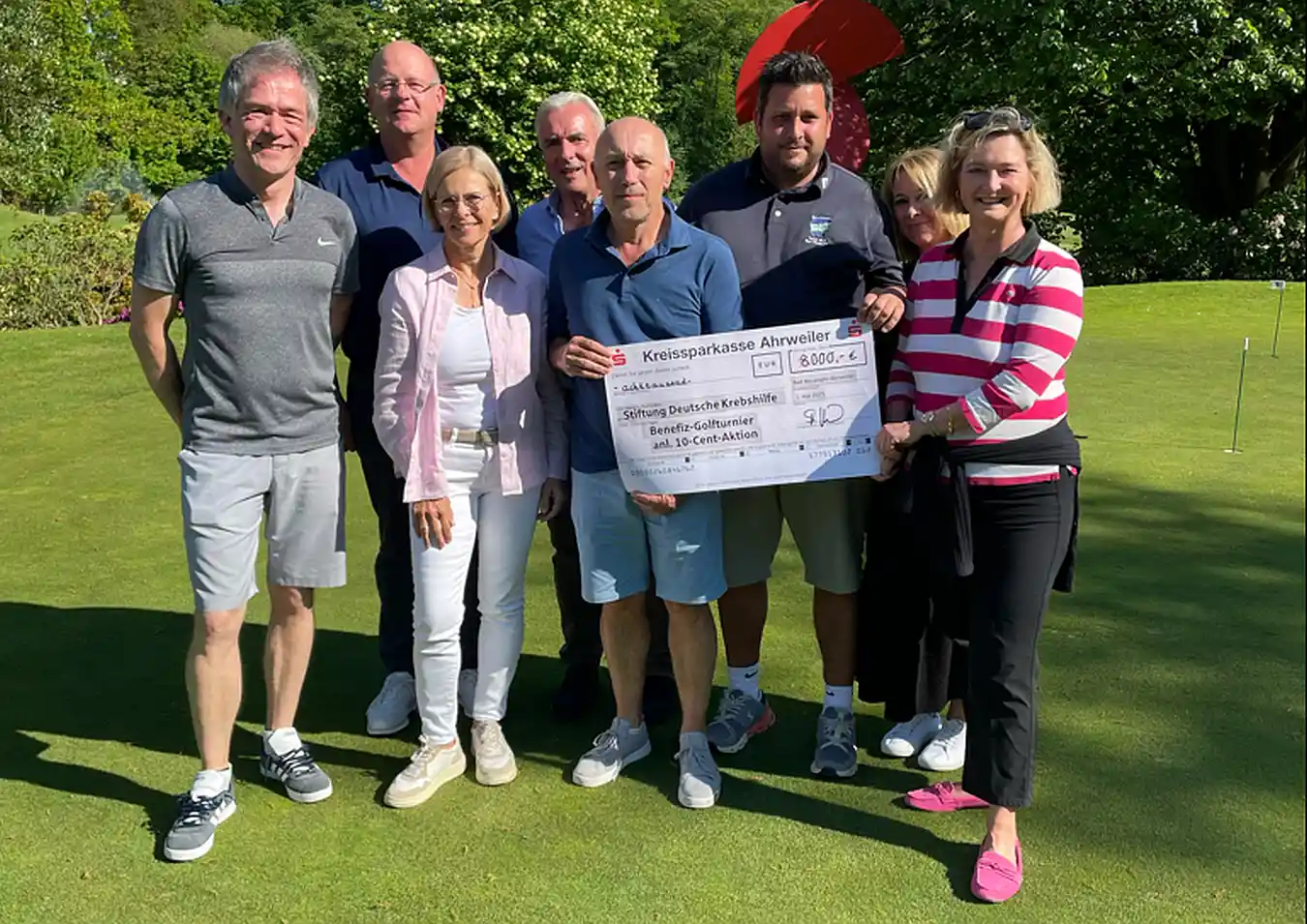 Kreissparkasse Ahrweiler unterstützt Deutsche Kinderkrebshilfe bei Benefiz-Golfturnier