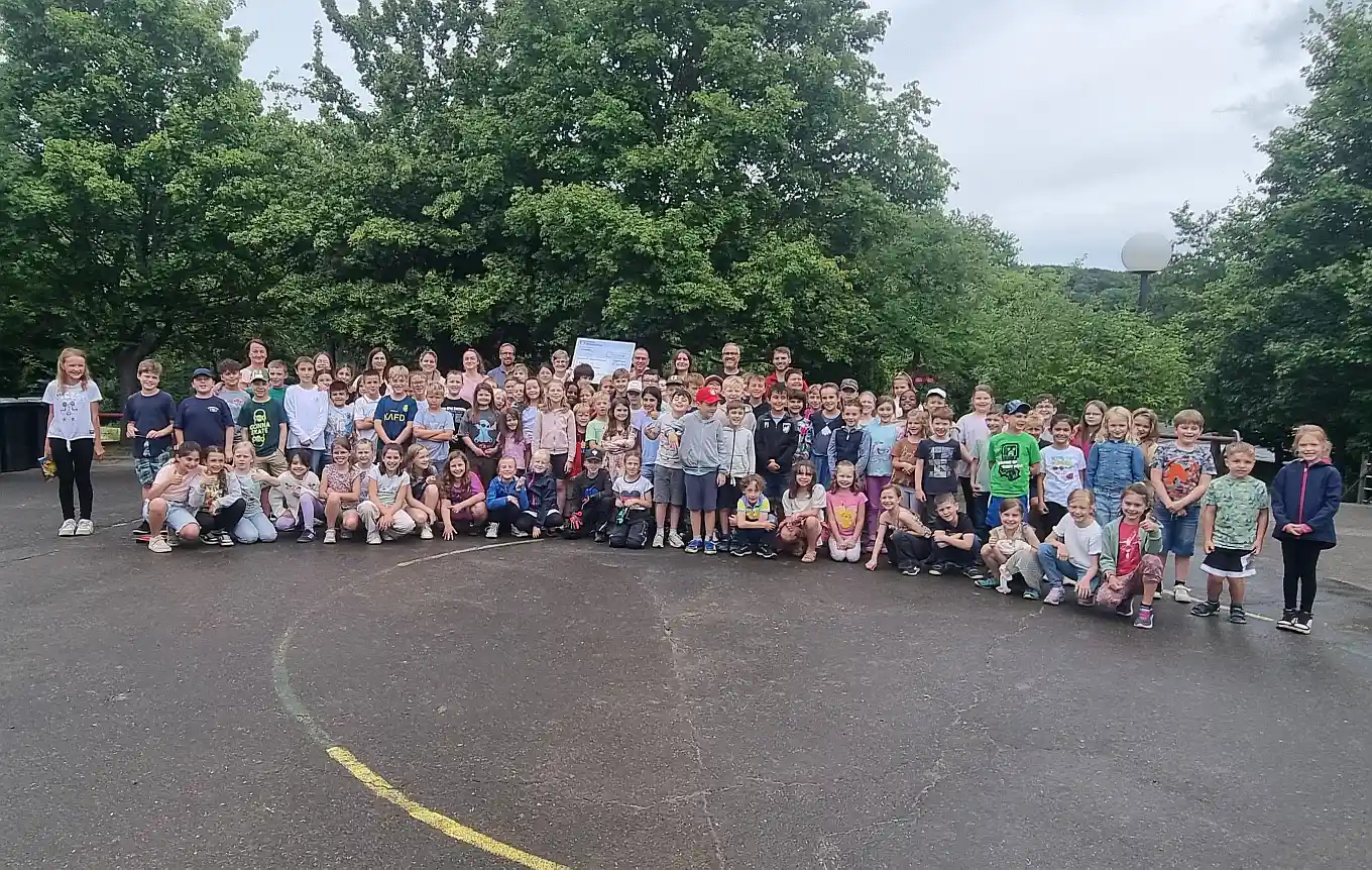 Vorbildliches Engagement: Grundschule Niederdürenbach gewinnt Umweltpreis 2025
