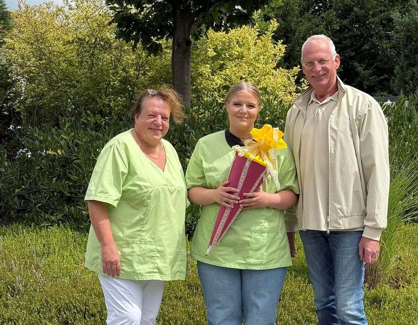 Frischer Wind in der Altenpflege: Laura Lange startet durch in der Villa Romantica