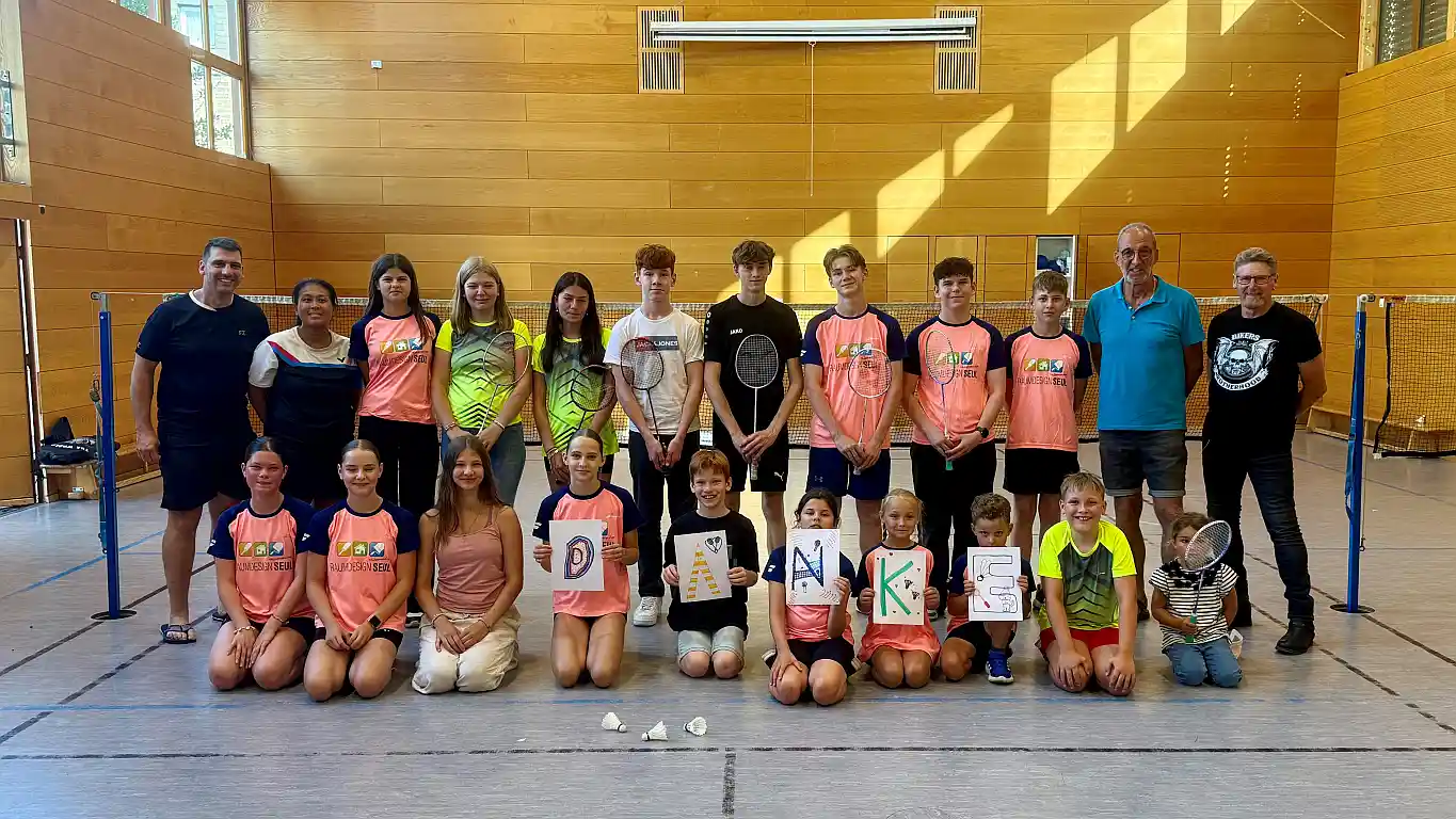 Kreissparkasse Ahrweiler unterstützt Badminton-Nachwuchs Niederlützingen