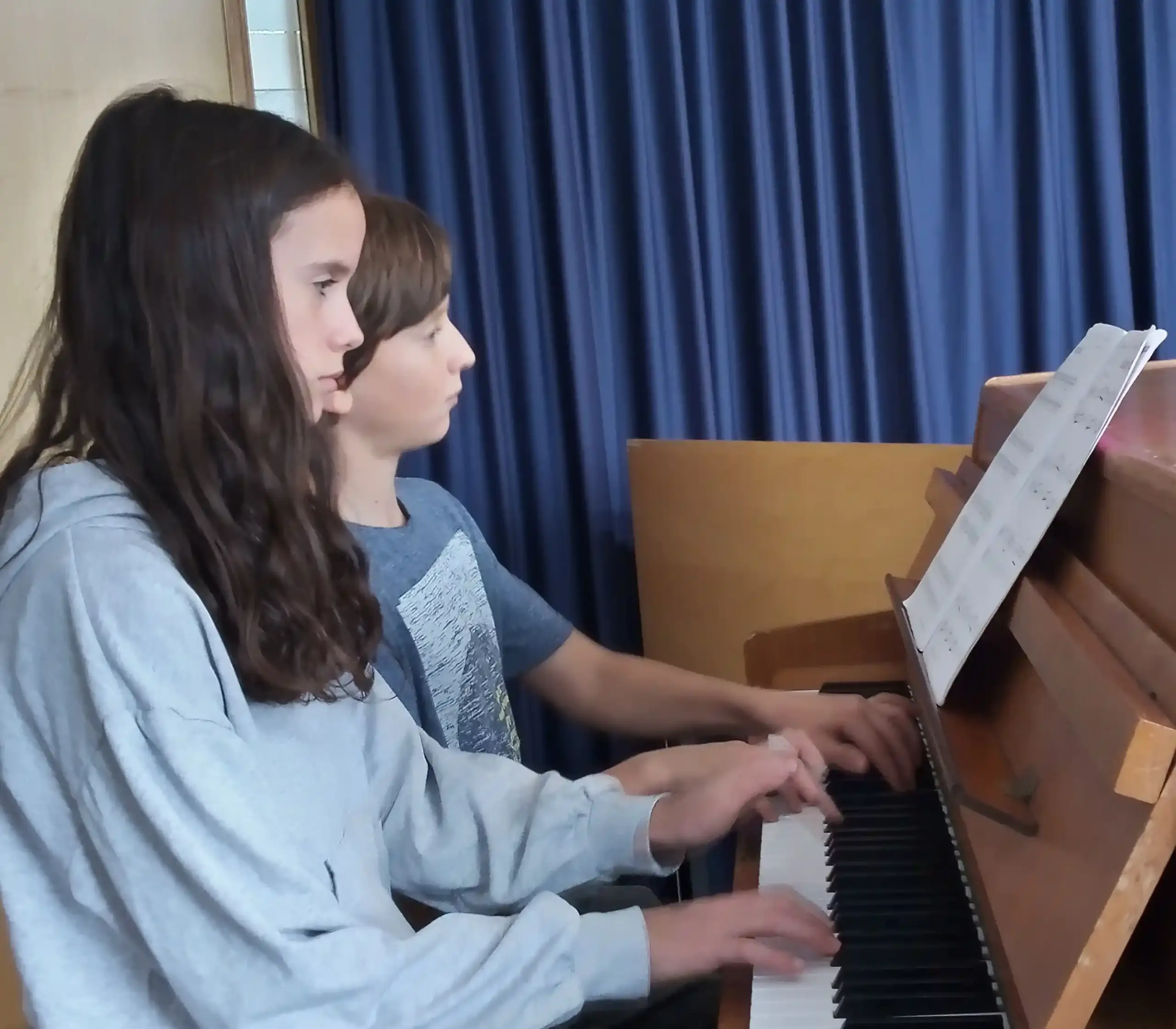 Musikschule Ahrweiler lädt zum Konzert in die Burgbrohler Kaiserhalle ein