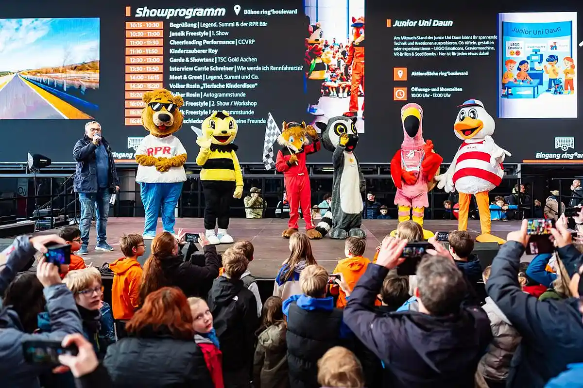 Tausende Besucher strömen zum Familientag an den Nürburgring