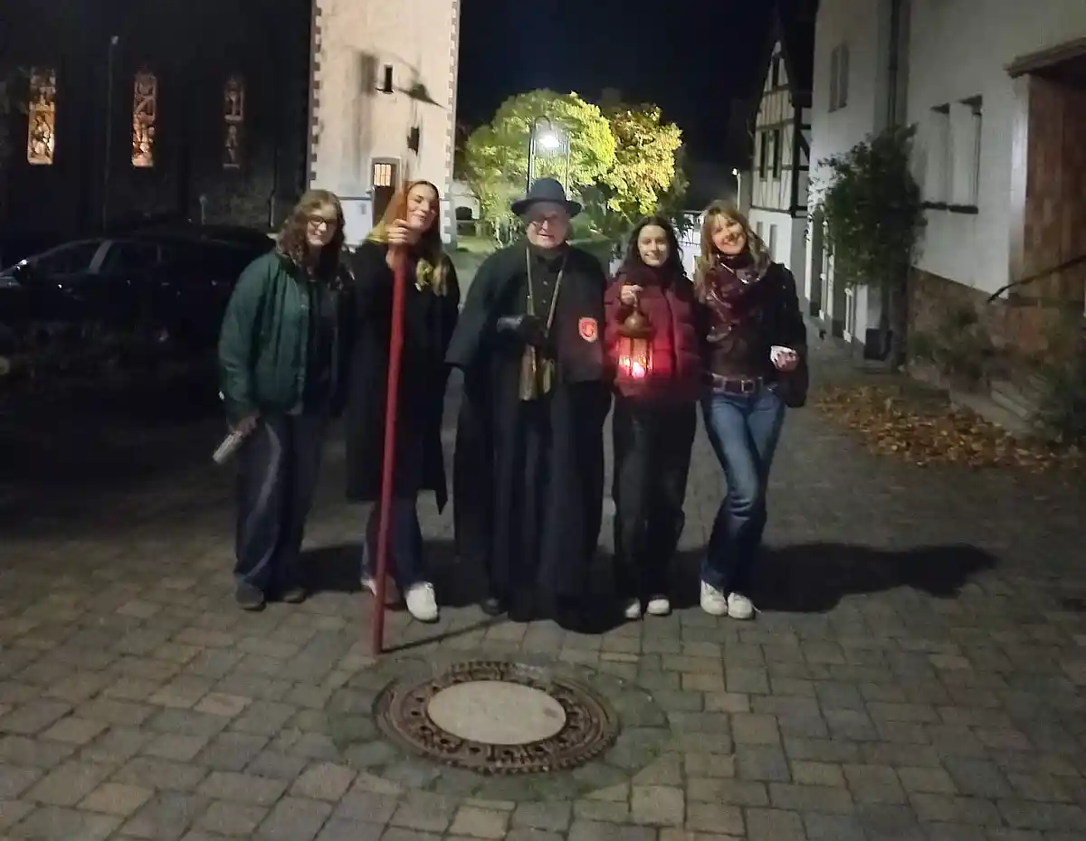 Historischer Rundgang mit einem Nachtwächter durch Königsfeld begeisterte Jung und Alt