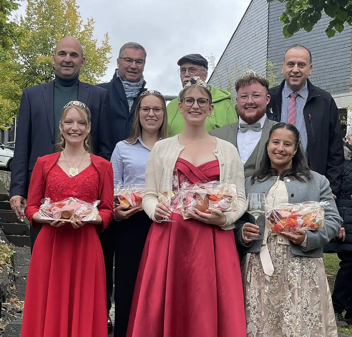 Königlicher Glanz und großer Erfolg: Das 11. Weinfest in Oberzissen begeisterte mit Weinmajestäten