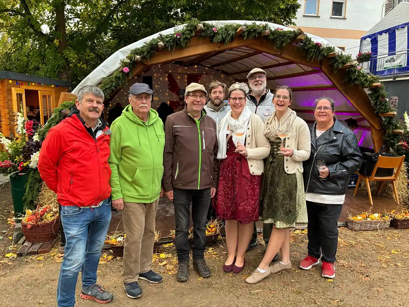 Tolle Stimmung, gute Musik und viele Gäste beim Weinfest Oberzissen Sonntag als Höhepunkt