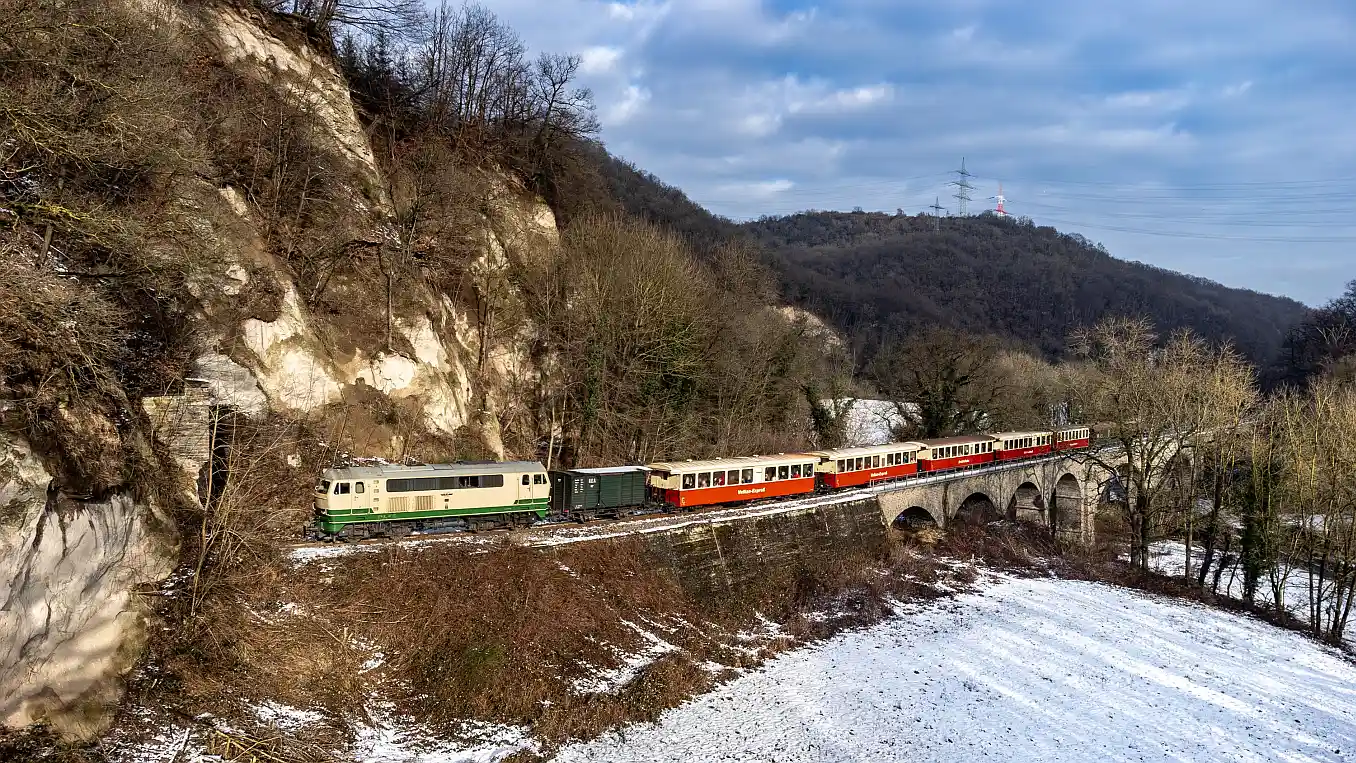Historische Weihnachts- und Silvesterfahrten jetzt online bei der Brohltalbahn buchen