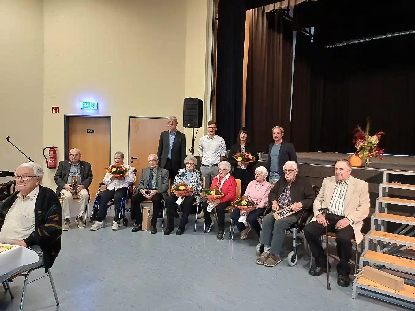 Volles Haus: 100 Gäste feierten Seniorennachmittag in Niederzissen