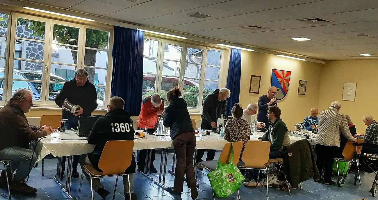 Großer Andrang beim Reparatur-Café Brohltal in Niederzissen