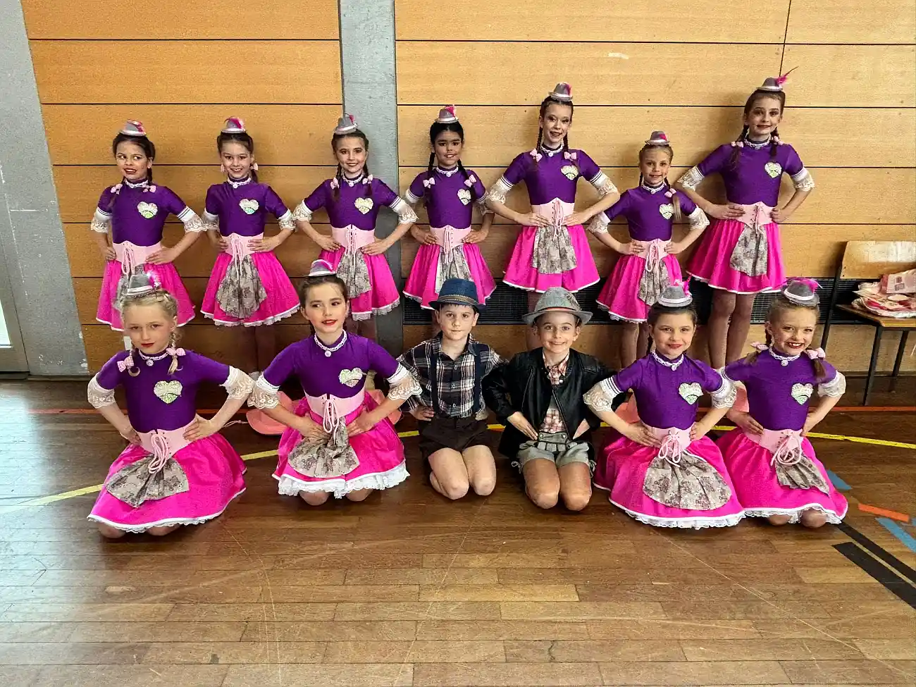 Mehrfache Bestplatzierungen: Niederdürenbacher Garde räumt beim Tanzturnier in Biblis ab