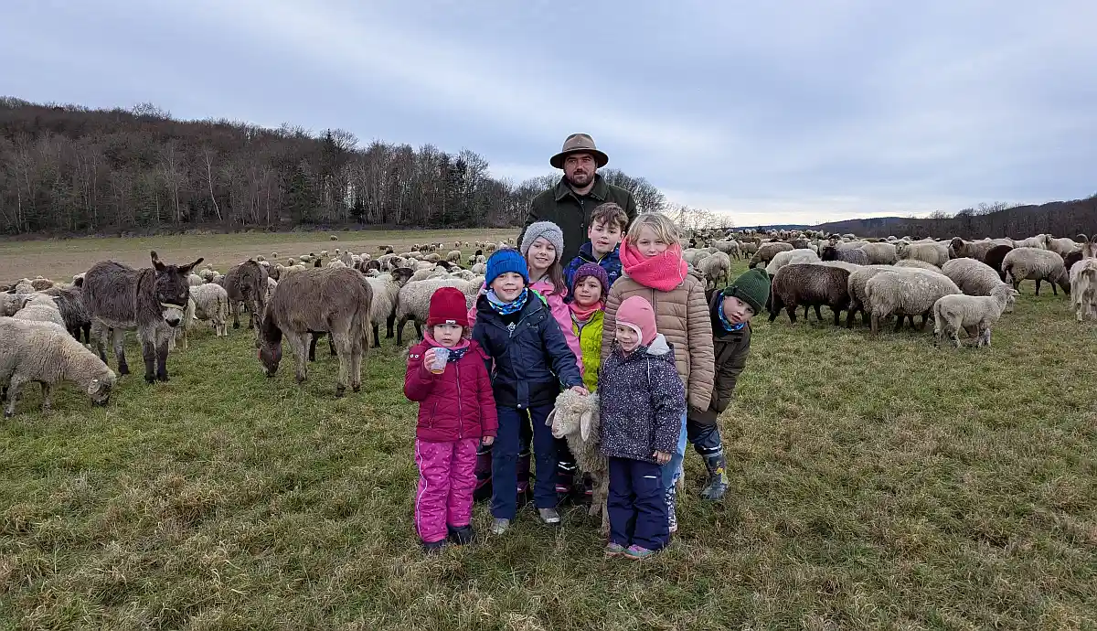 Niederdürenbacher Olbrückzwerge adoptieren Schaf „Lena“ Niederdürenbacher Olbrückzwerge adoptieren Schaf „Lena“