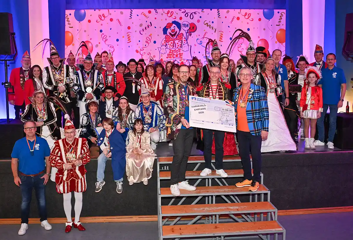 300 Karnevalisten trafen sich zum Empfang in Niederzissen