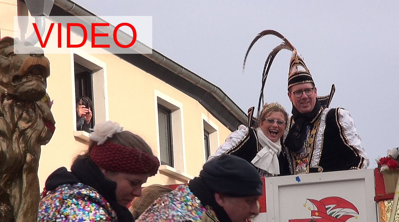 Rosenmontagszug in Niederzissen: 1000 Jecken zogen durch den Ort