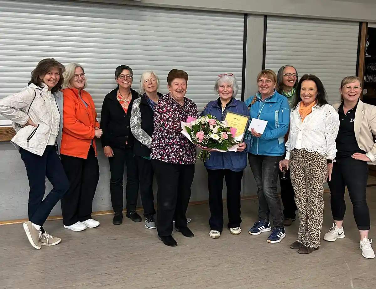 Rita Kreyer geehrt: 40 Jahre Einsatz für die Gymnastik-Riege Dedenbach