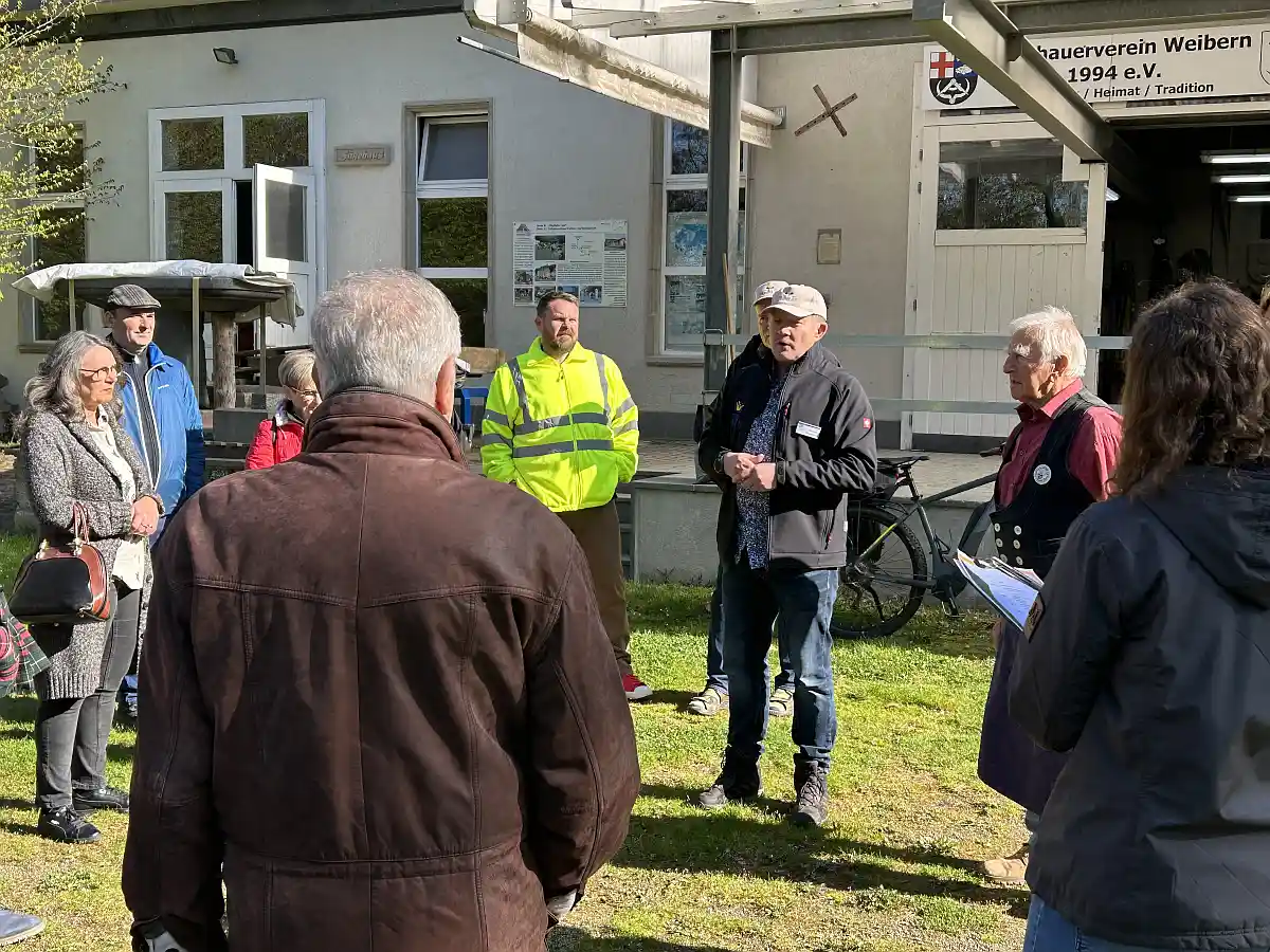 Tour durch die Vulkanregion – 40 Teilnehmende unterwegs in der Osteifel
