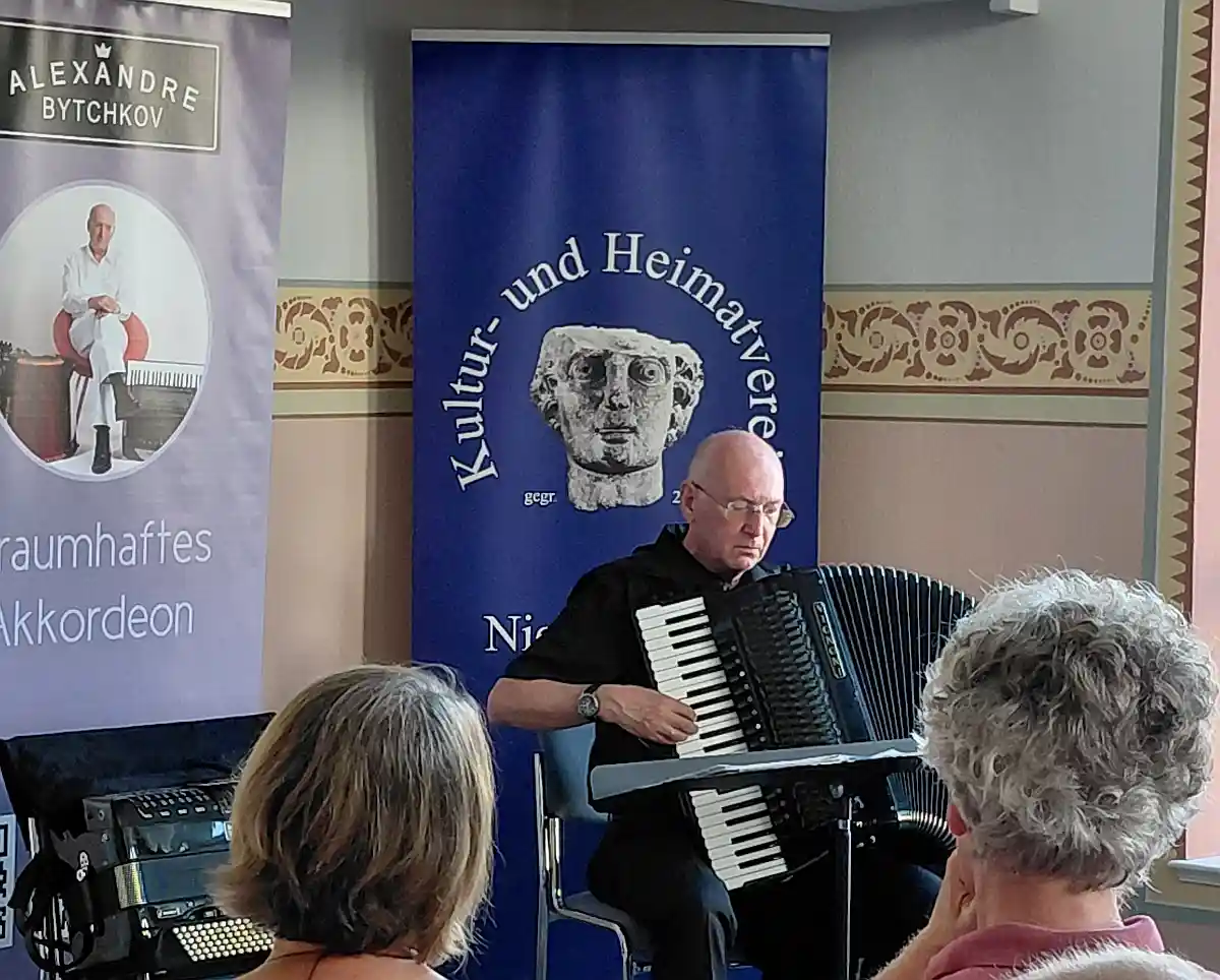 Akkordeon-Konzert begeisterte in Niederzissen
