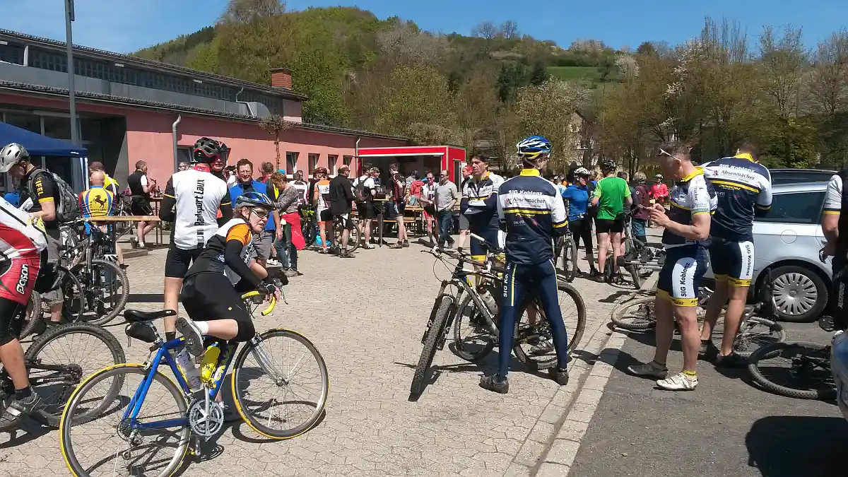 Radsportveranstaltung in Weibern